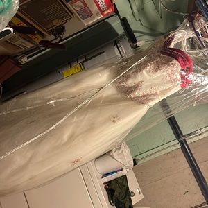 Vintage size 6 red and white wedding gown with veil